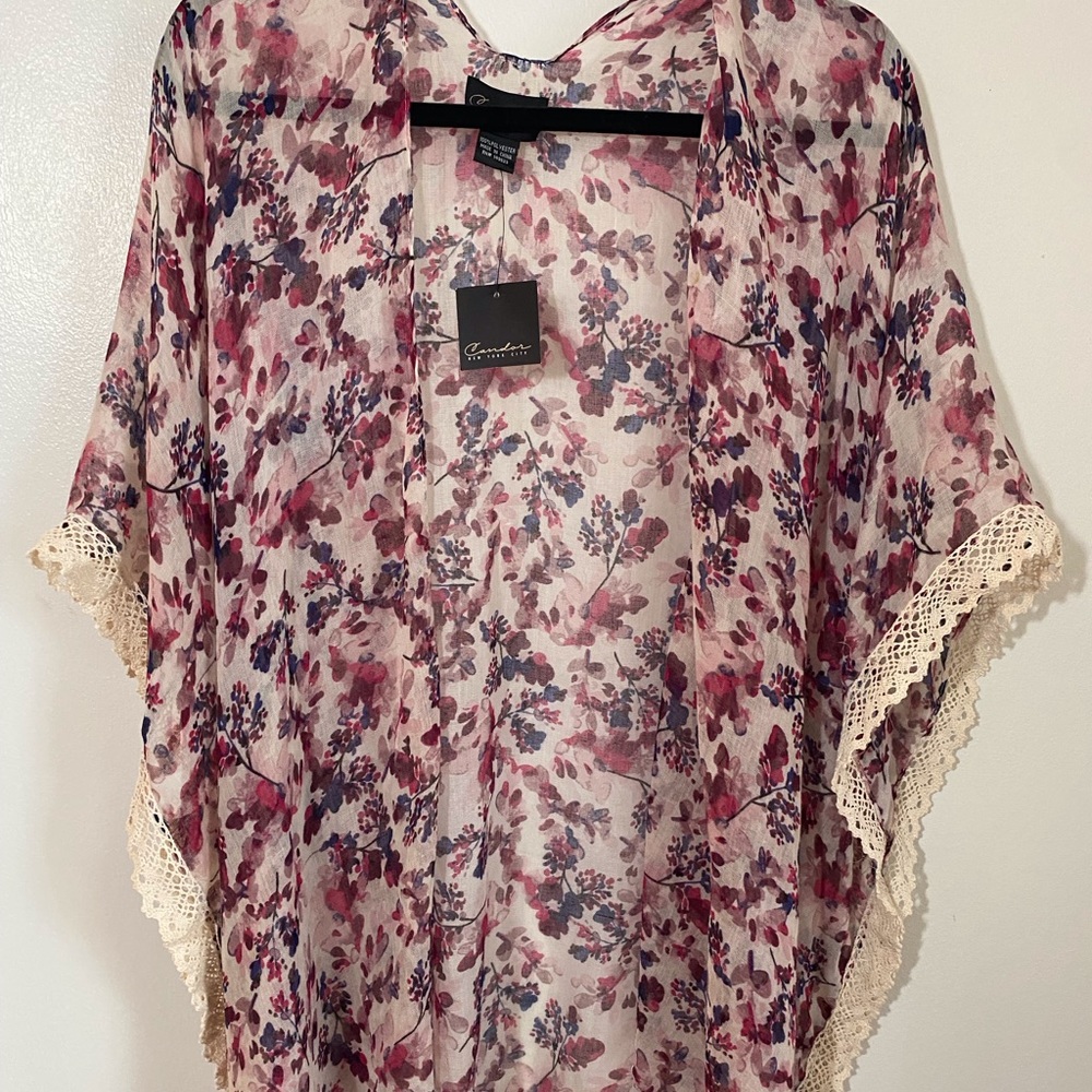 Candor New York City watercolor floral kimono, open front and sleeve slot.